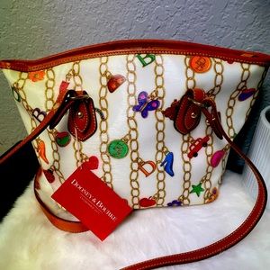 Dooney & Bourke shoulder bag.